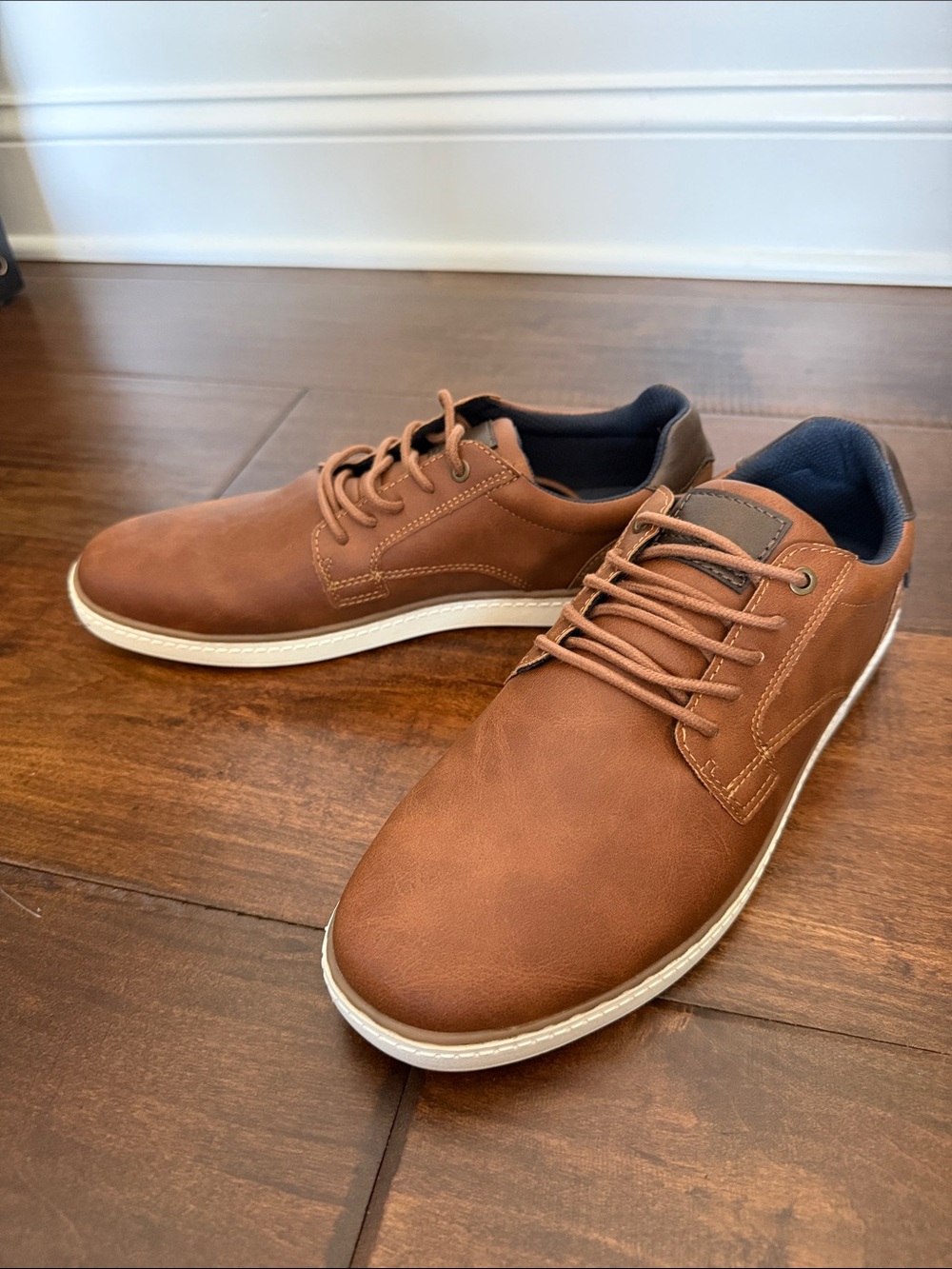 Men's Crown Vintage Casual Lace-Up Sneakers